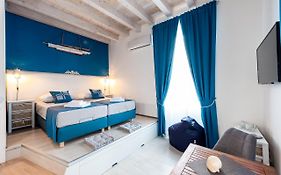 Nautica Room North - Old Town